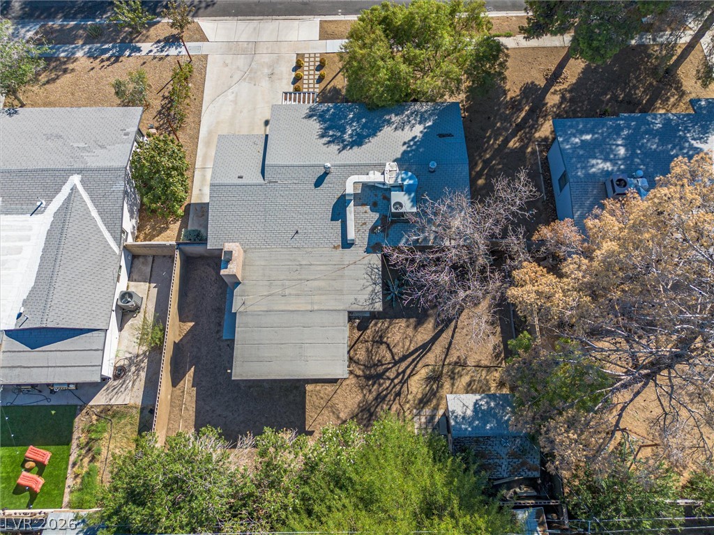 Photo 37 of 41, 1413 Wengert Avenue