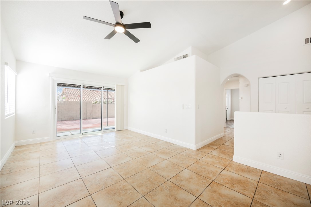 Photo 7 of 21, 2503 River Oaks Drive