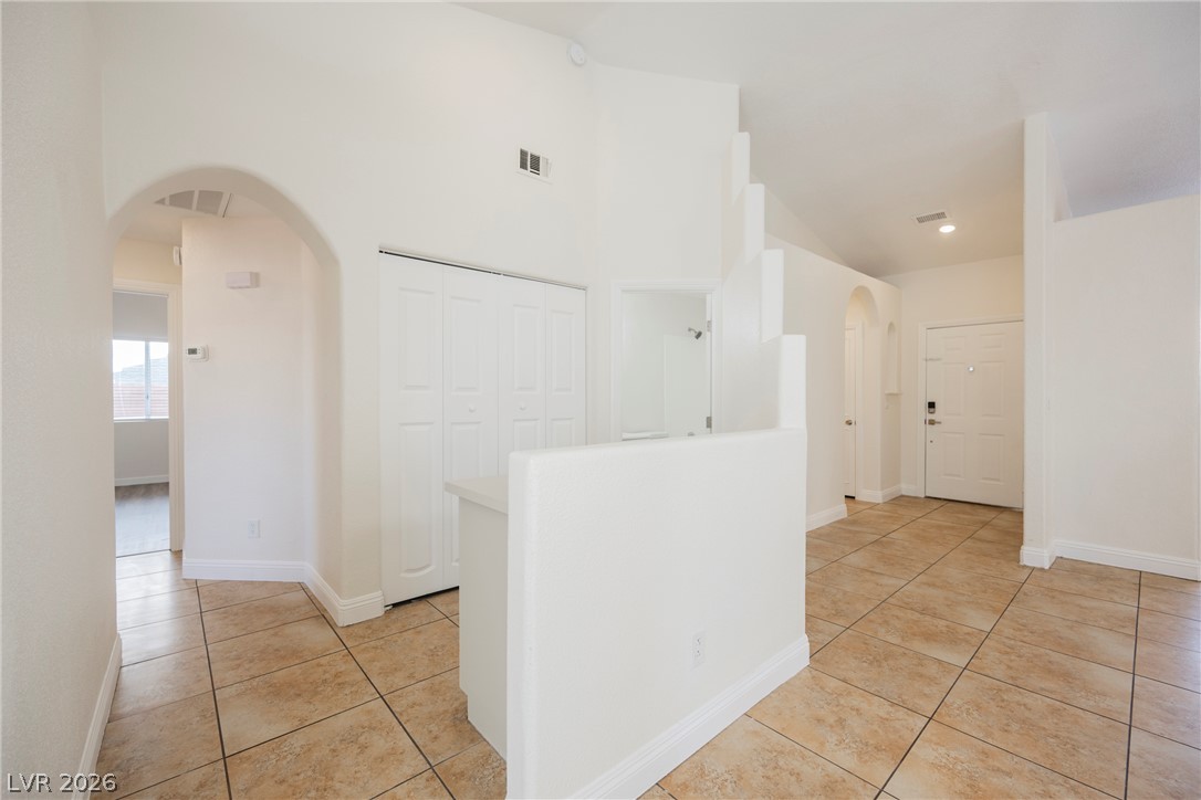 Photo 9 of 21, 2503 River Oaks Drive
