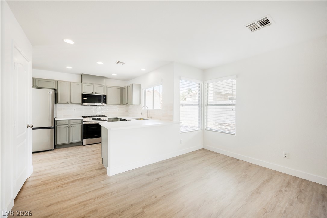 Photo 5 of 5243 Willowdale Court