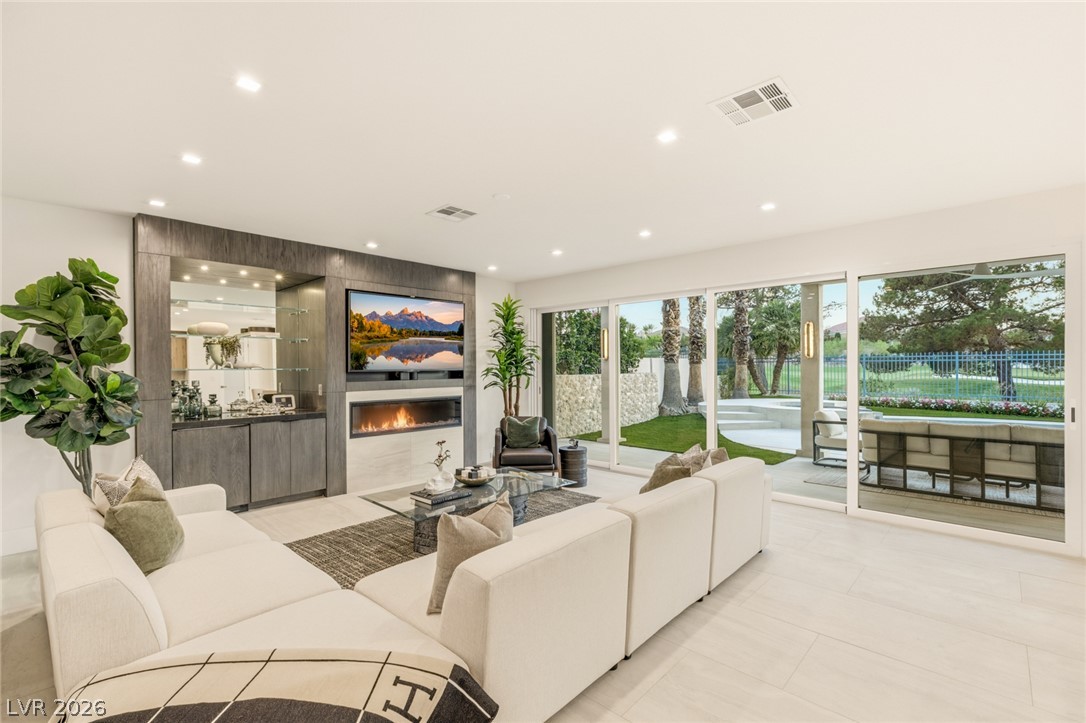 Photo 13 of 33, 1833 Corta Bella Drive