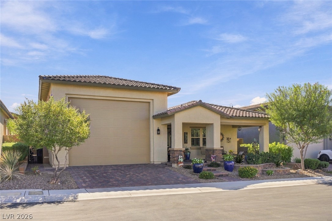 Photo 6 of 90, 405 Middlestone Avenue