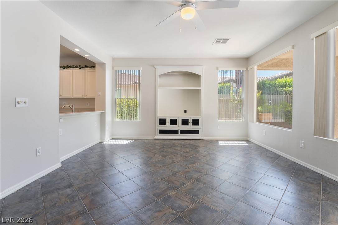 Photo 14 of 34, 4933 Leffetto Street