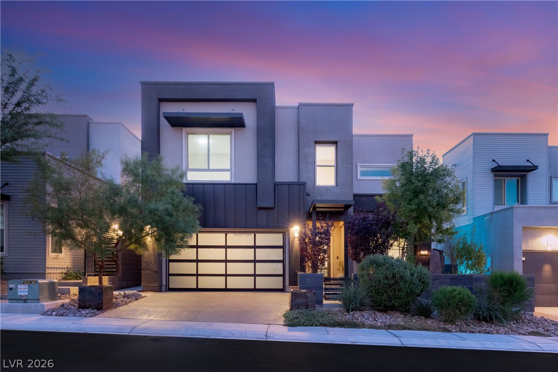 735 Glowing Horizon Street, Henderson