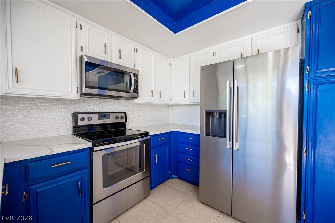 Photo 26 of 66, 2565 Malabar Avenue
