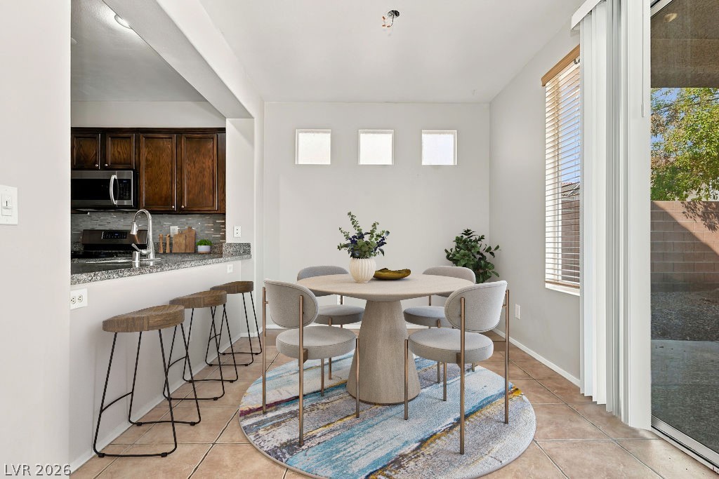 Photo 8 of 49, 9452 Green Vineyard Avenue
