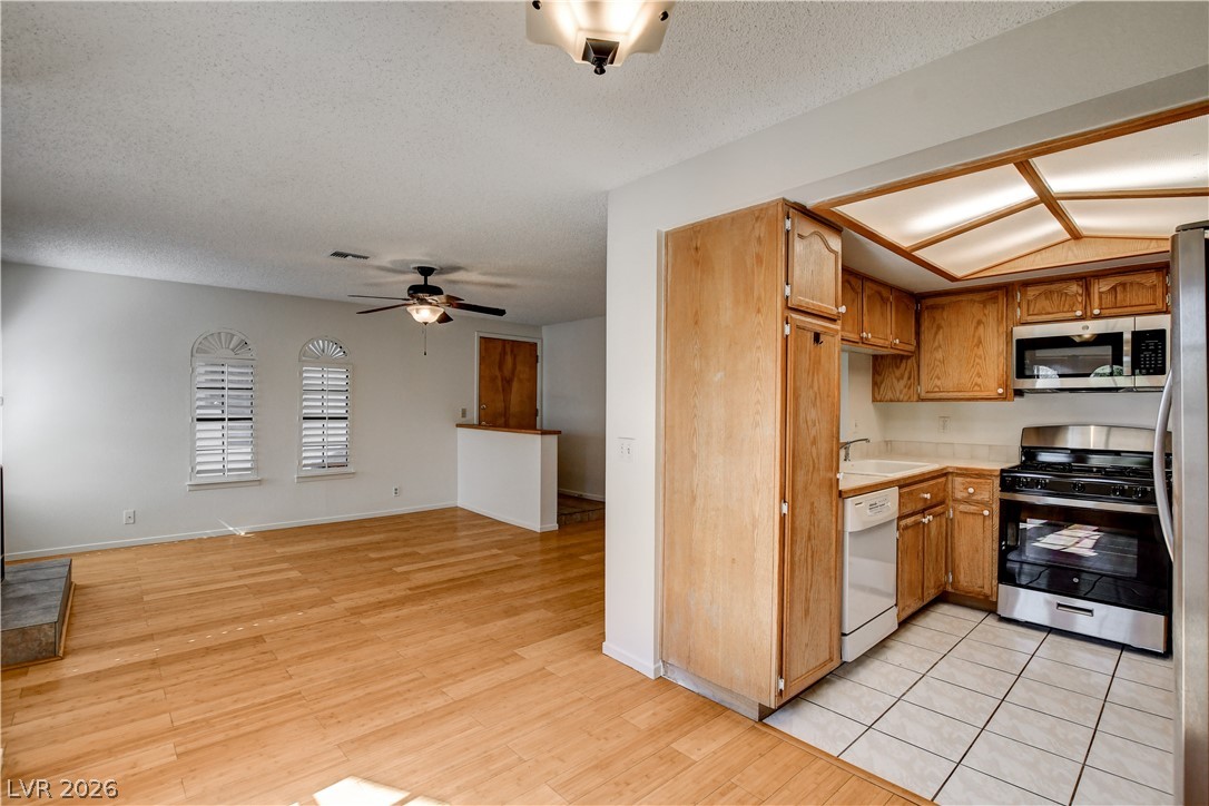 Photo 14 of 63, 4096 Crete Lane #C
