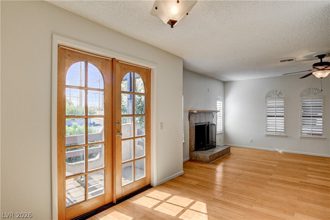 Photo 15 of 63, 4096 Crete Lane #C