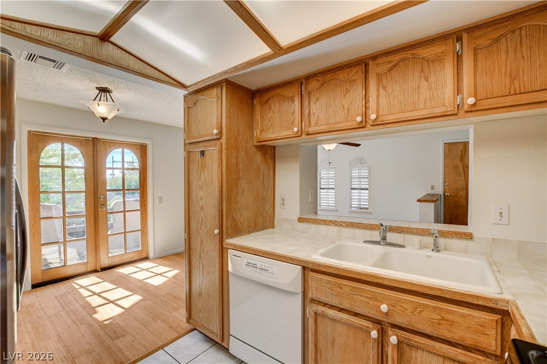 Photo 21 of 63, 4096 Crete Lane #C