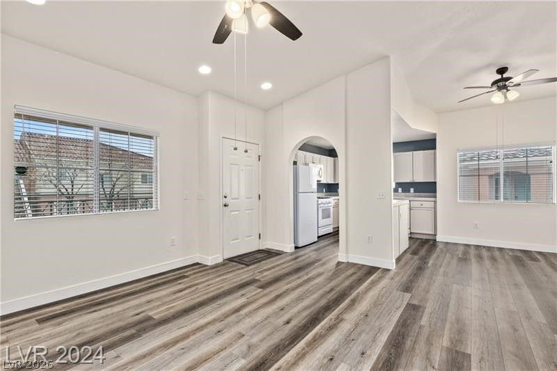 Photo 11 of 22, 352 Amber Pine Street #201