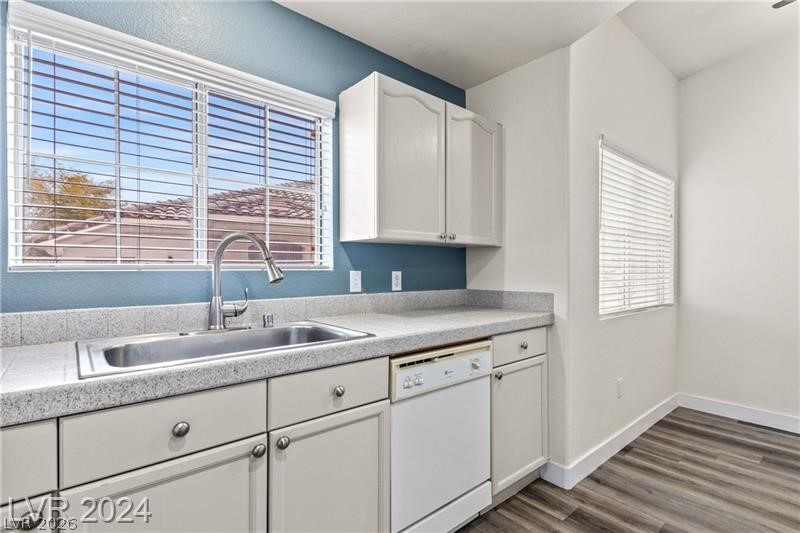 Photo 5 of 352 Amber Pine Street #201