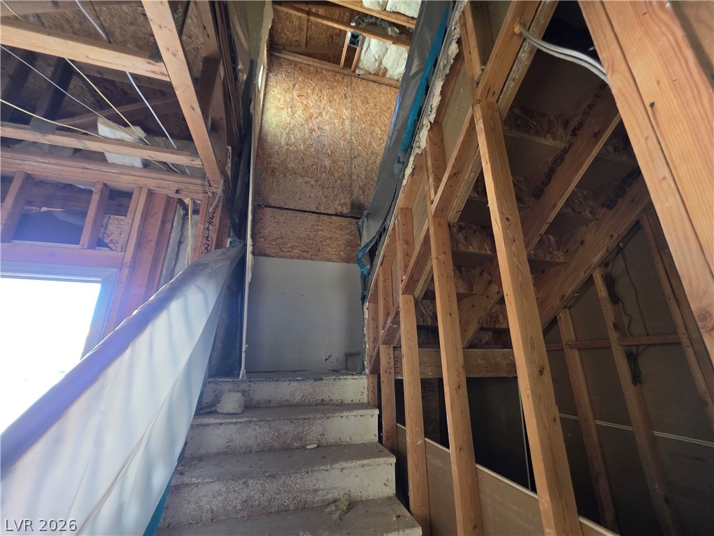Photo 13 of 40, 8949 Veneroso Street