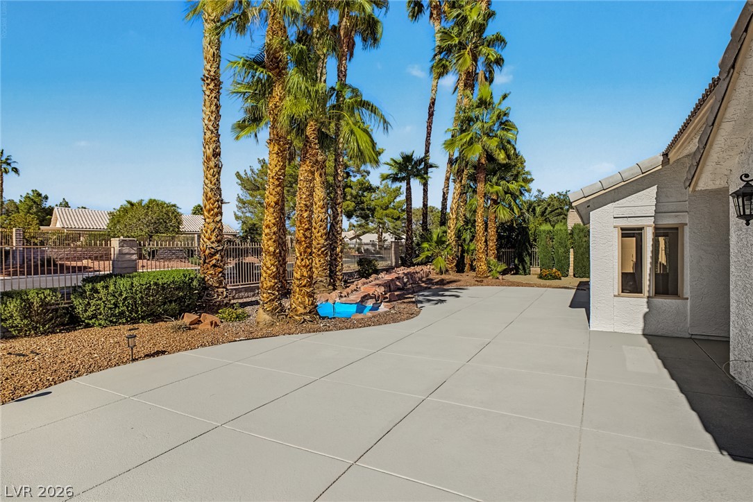 Photo 37 of 59, 5305 Braemar Drive
