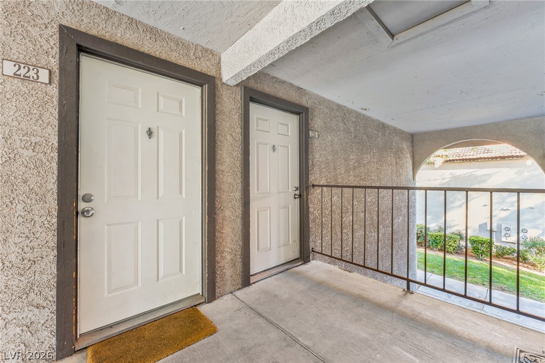 Photo 6 of 33, 2606 S Durango Drive #223