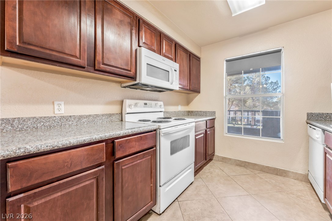 Photo 12 of 33, 2606 S Durango Drive #223