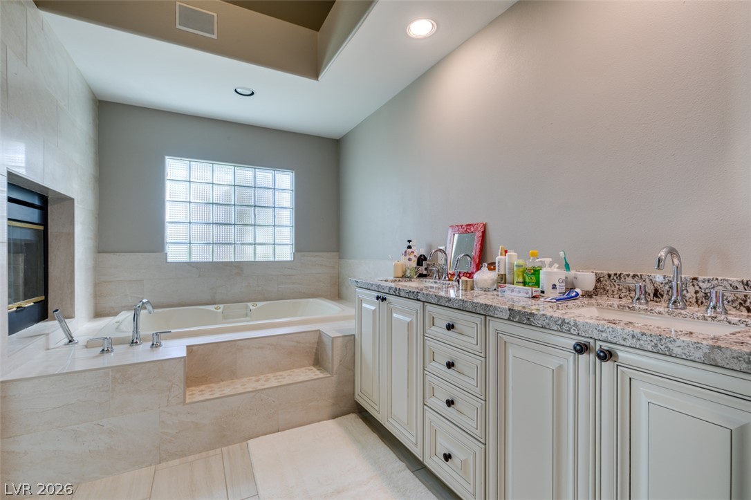 Photo 14 of 20, 2016 Bay Hill Drive