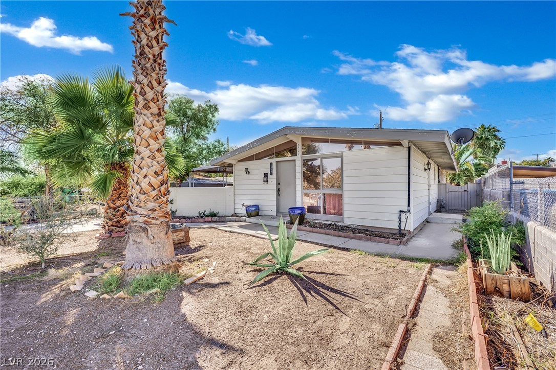 5521 Heron Avenue, Las Vegas