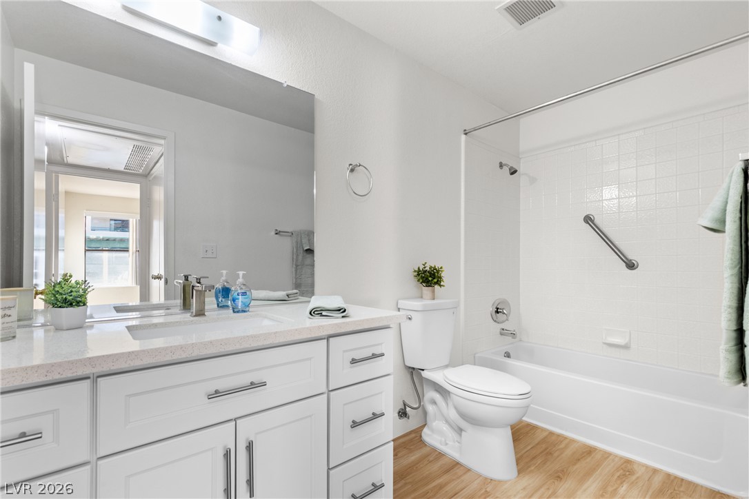Photo 20 of 42, 5251 Lindell Road #101