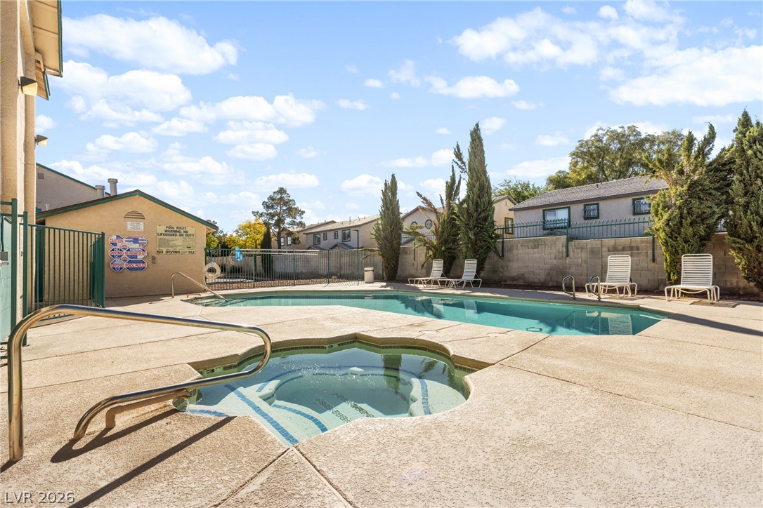 Photo 29 of 42, 5251 Lindell Road #101