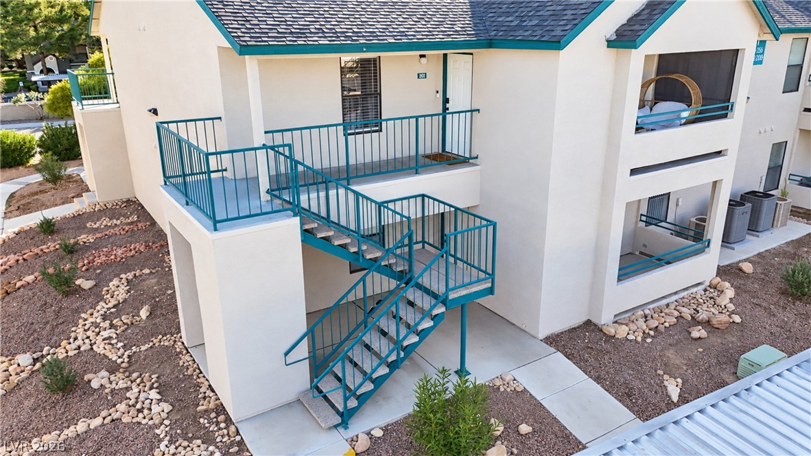 Photo 34 of 42, 5251 Lindell Road #101