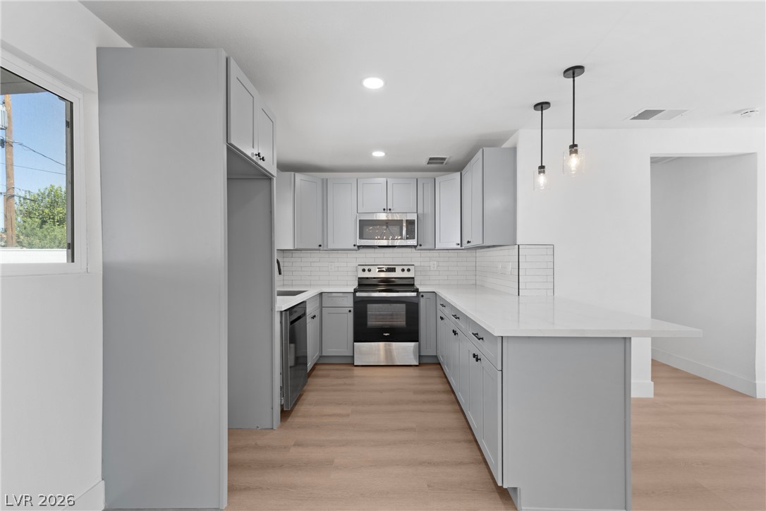 Photo 5 of 1674 D Street