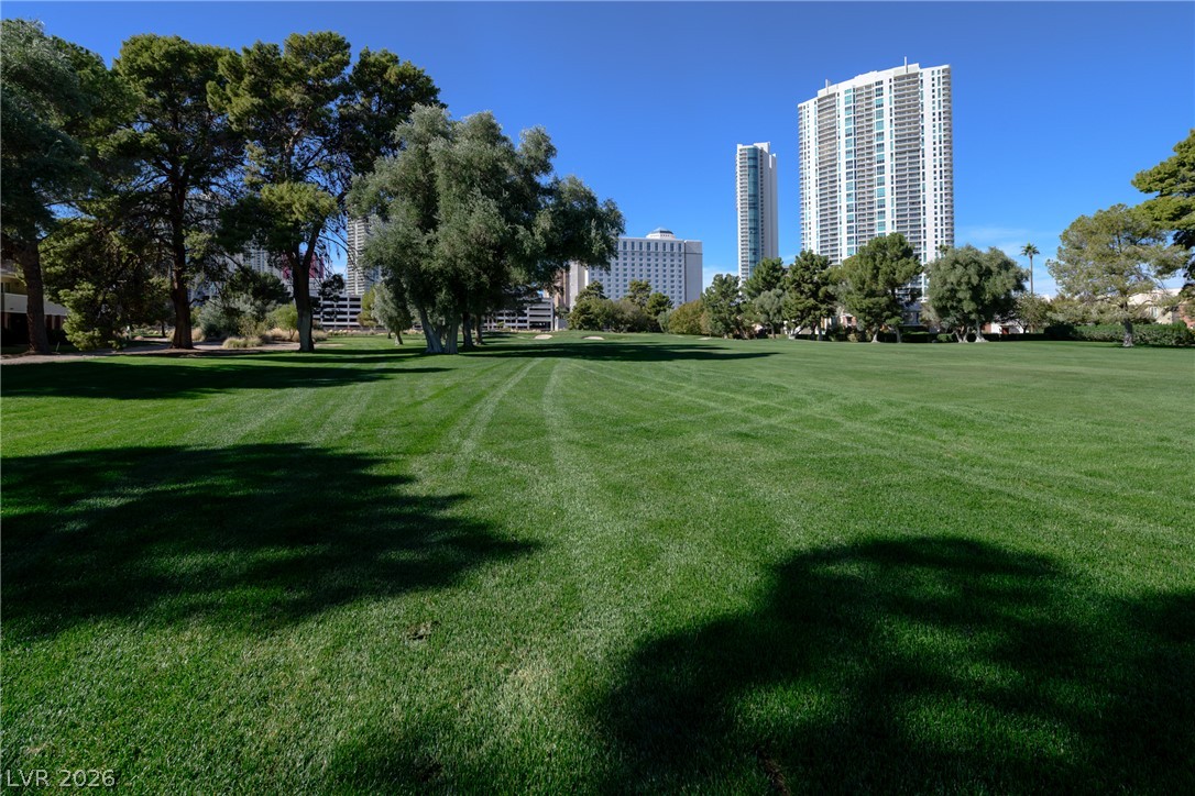 Photo 19 of 20, 668 Oakmont Avenue #1706