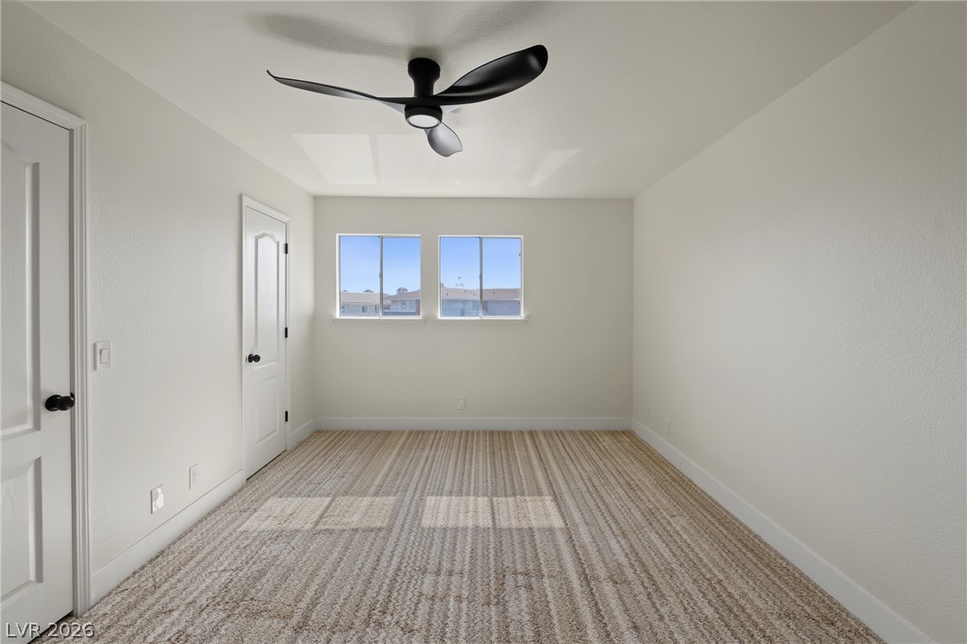 Photo 11 of 20, 668 Oakmont Avenue #1706