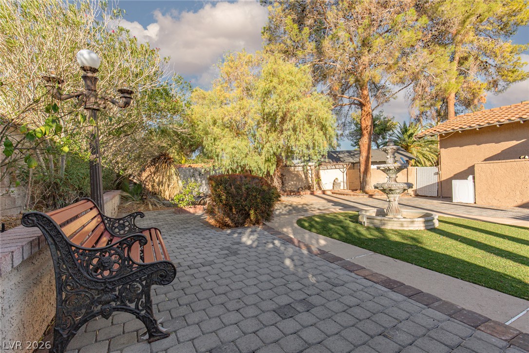 Photo 21 of 31, 3158 La Luna Circle