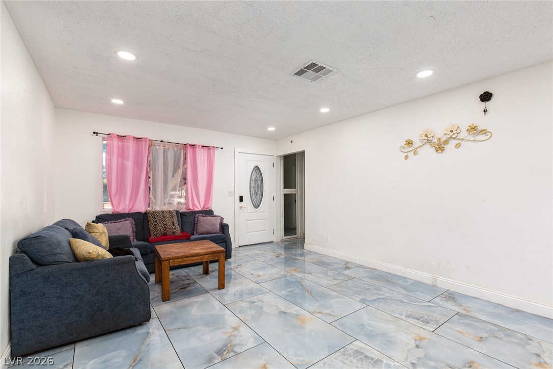 Photo 7 of 31, 3158 La Luna Circle