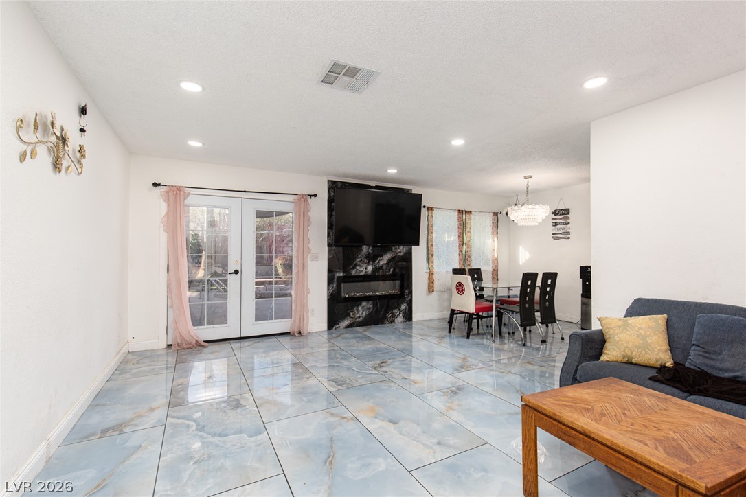 Photo 8 of 31, 3158 La Luna Circle