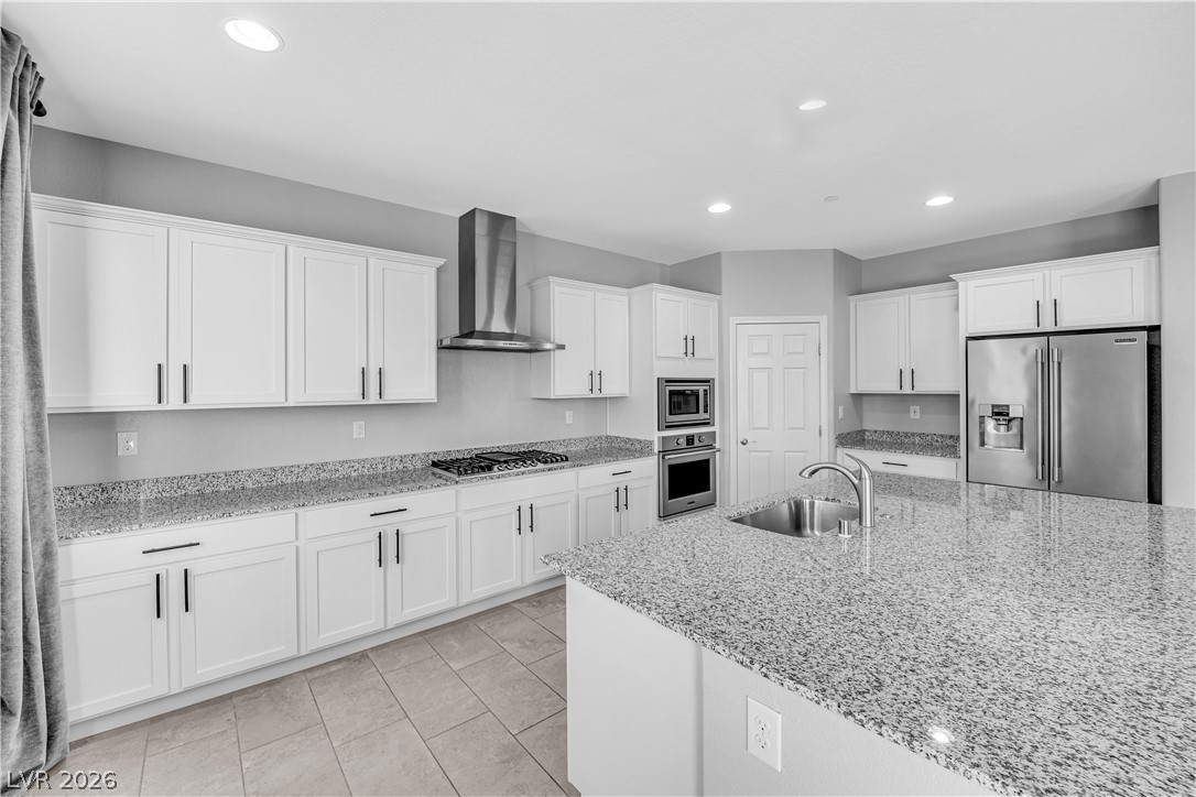 Photo 8 of 24, 908 Brayfield Court