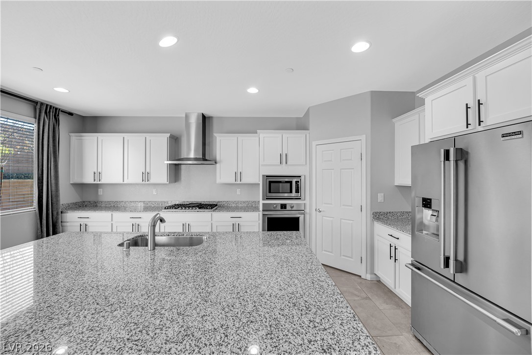 Photo 9 of 24, 908 Brayfield Court