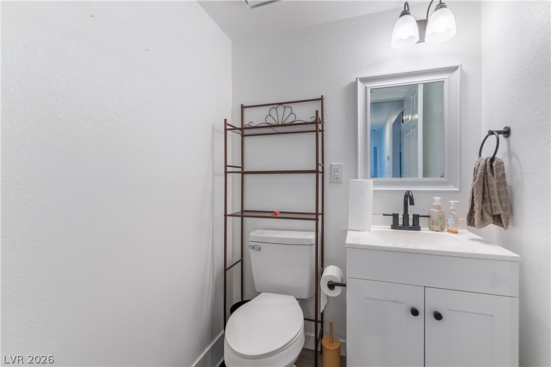 Photo 11 of 25, 101 Luna Way #224
