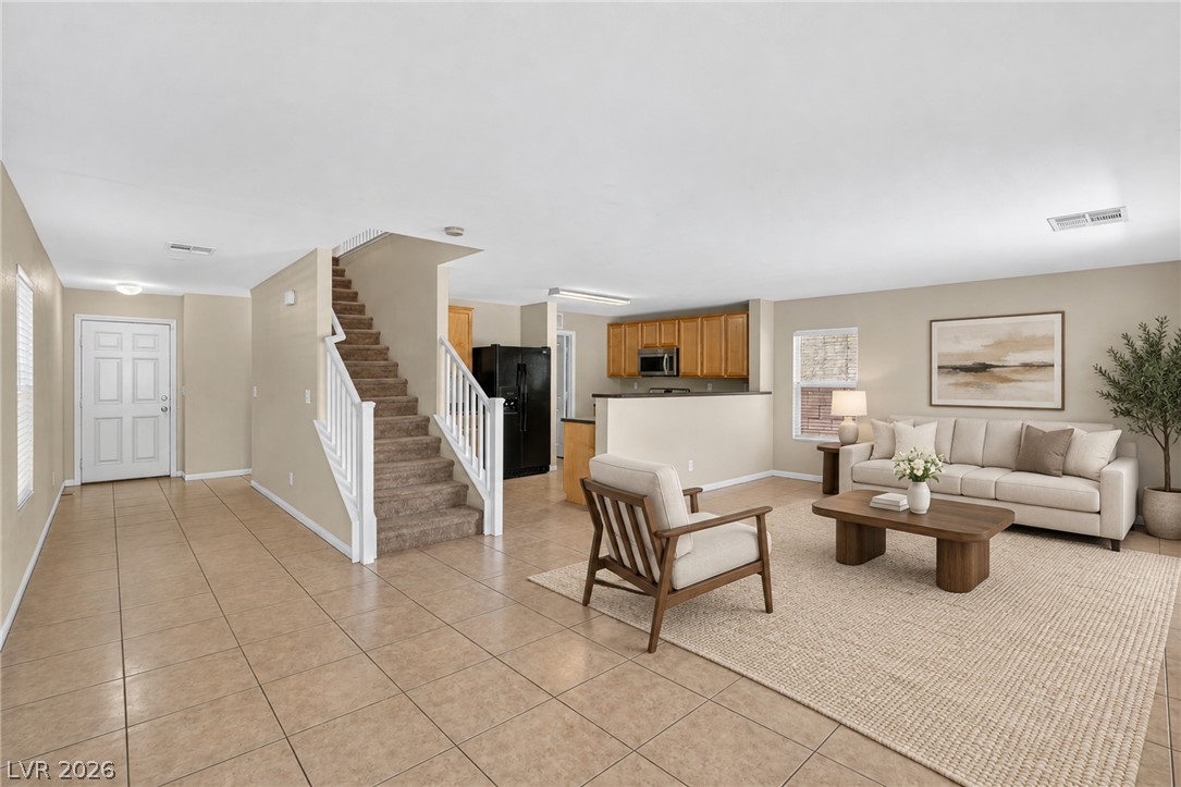 Photo 3 of 9210 VALLEY RANCH Avenue