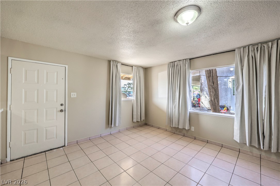 Photo 5 of 3404 Twining Avenue
