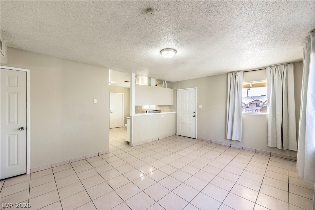 Photo 7 of 25, 3404 Twining Avenue