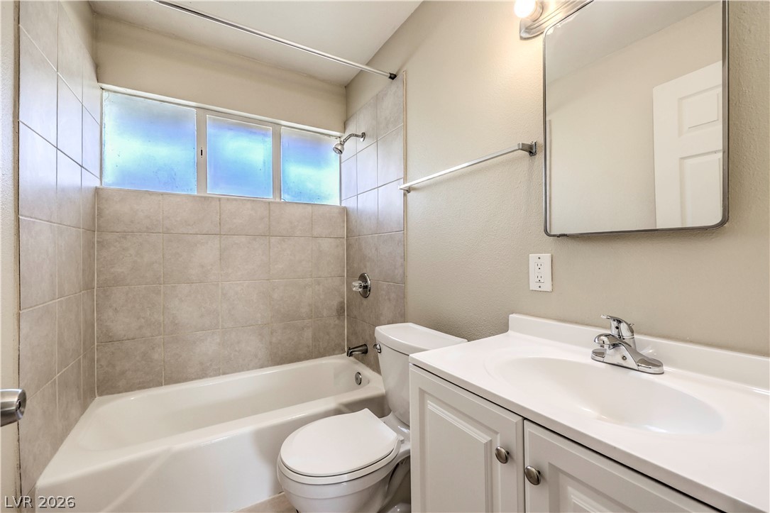 Photo 12 of 25, 3404 Twining Avenue