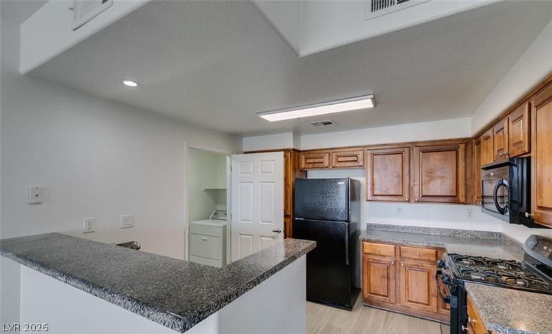 Photo 14 of 33, 8777 W Maule Avenue #2137