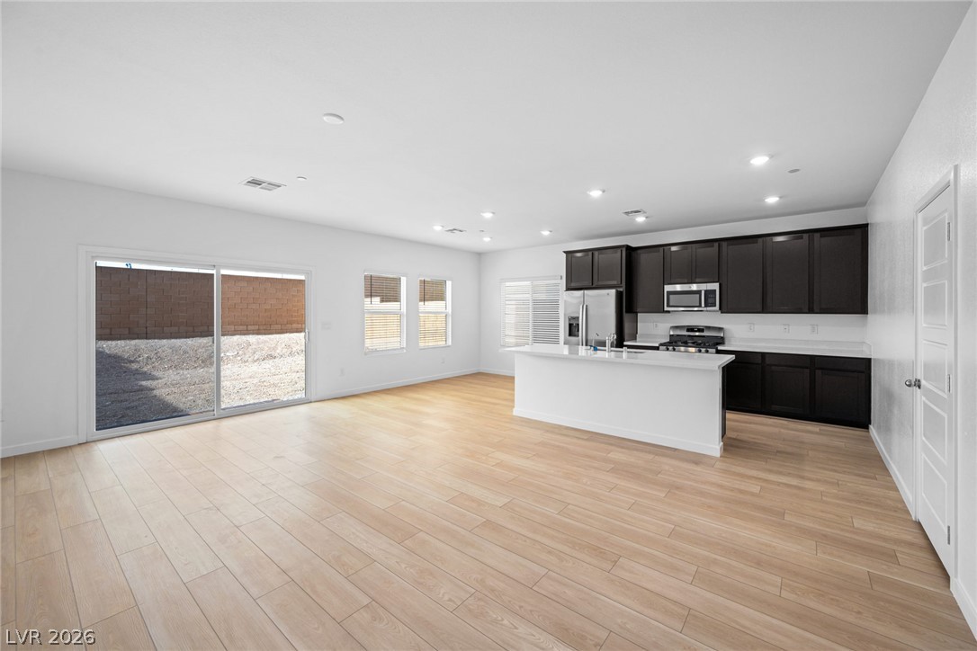 Photo 3 of 9951 Kimura Hills Avenue