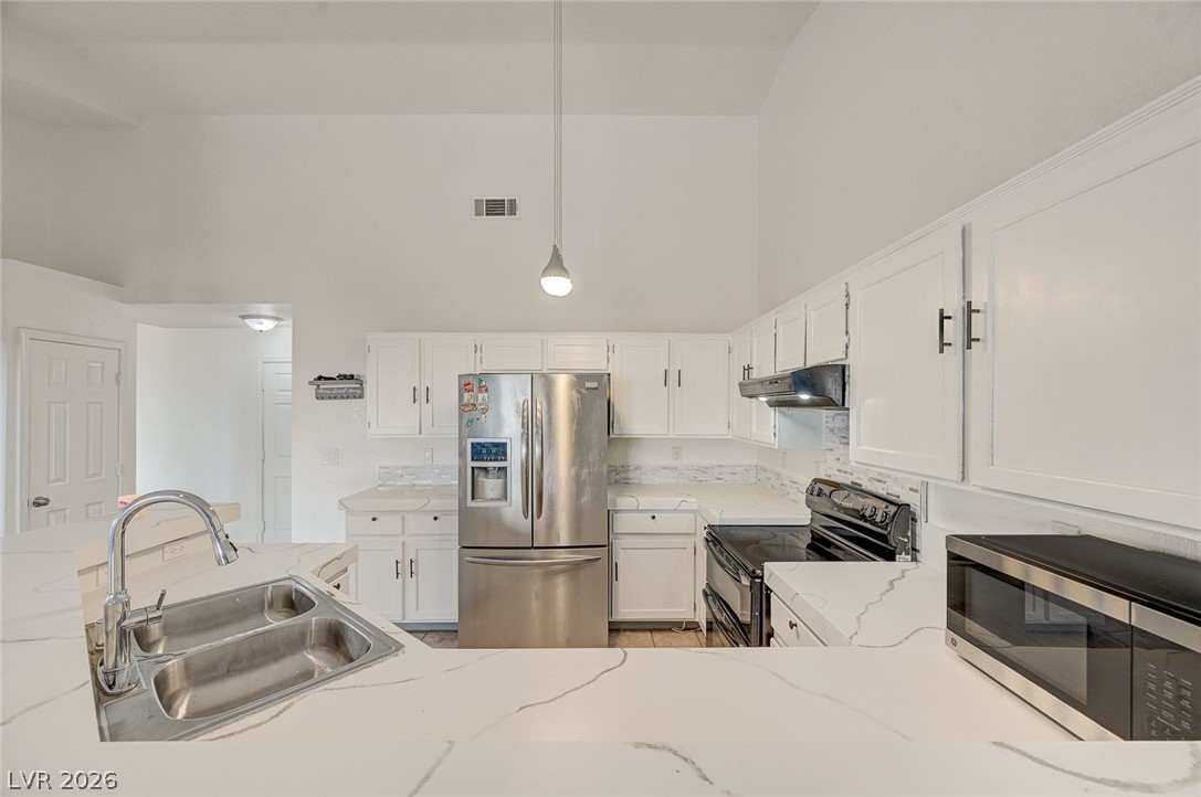 Photo 27 of 57, 904 Serpentina Avenue