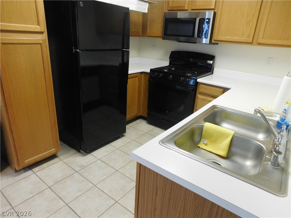 Photo 10 of 45, 3044 Casey Drive #102
