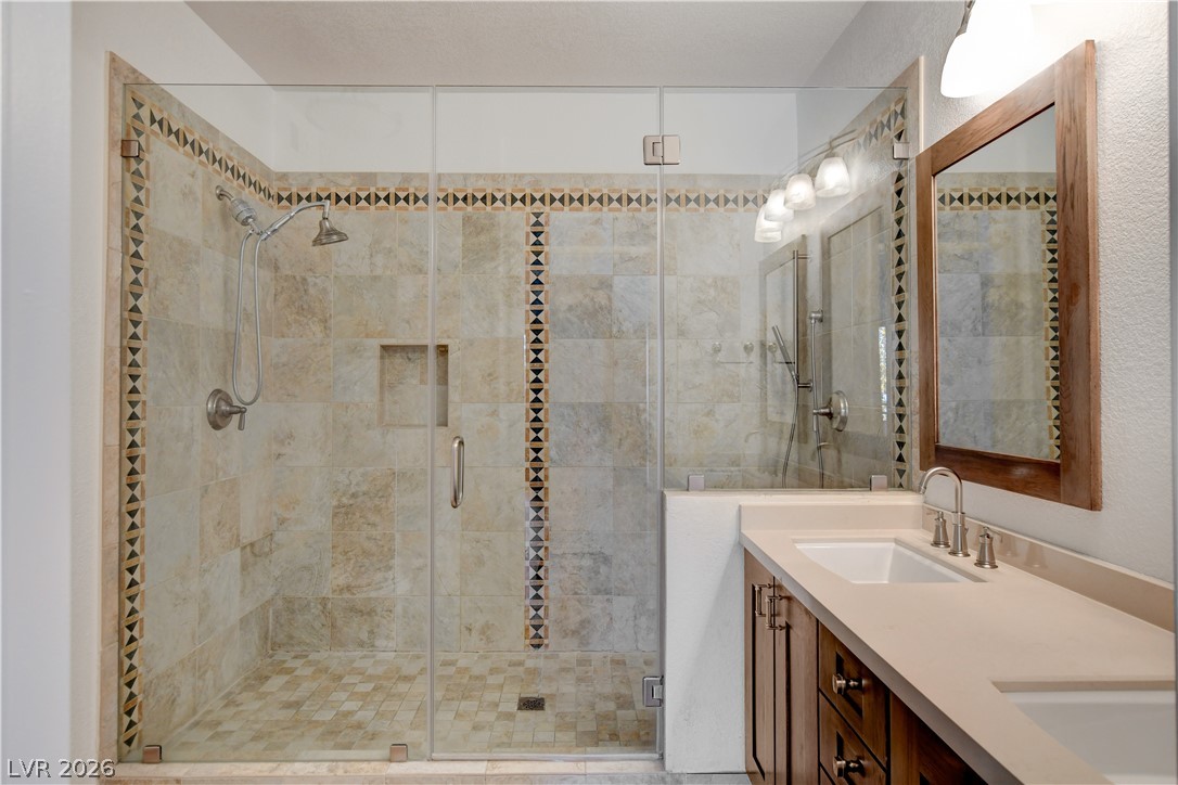 Photo 9 of 37, 1405 Seward Street #203