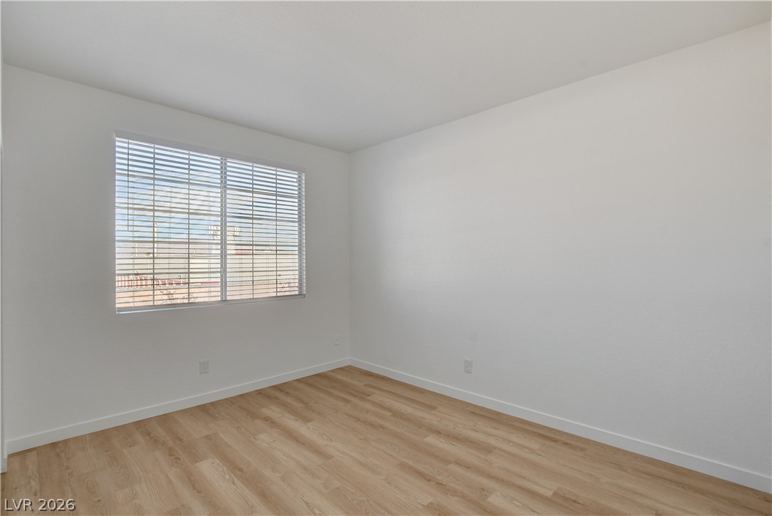 Photo 16 of 37, 1405 Seward Street #203