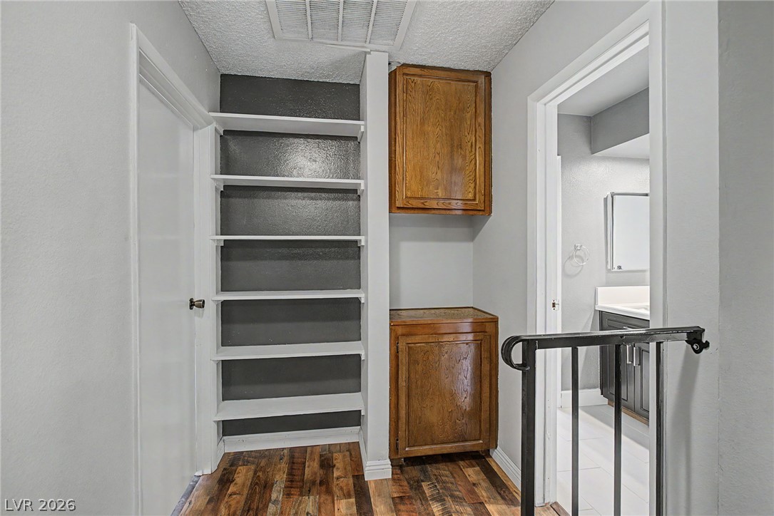 Photo 44 of 74, 1884 Roxbury Lane