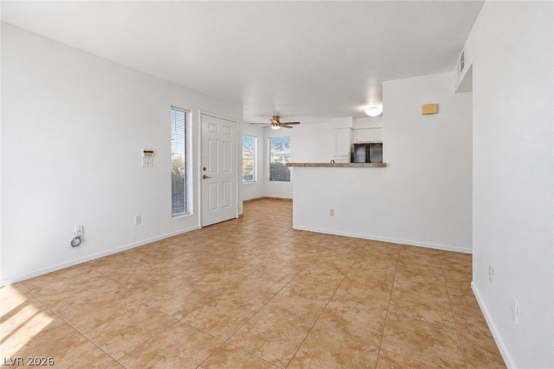 Photo 7 of 29, 3425 E Russell Road #116