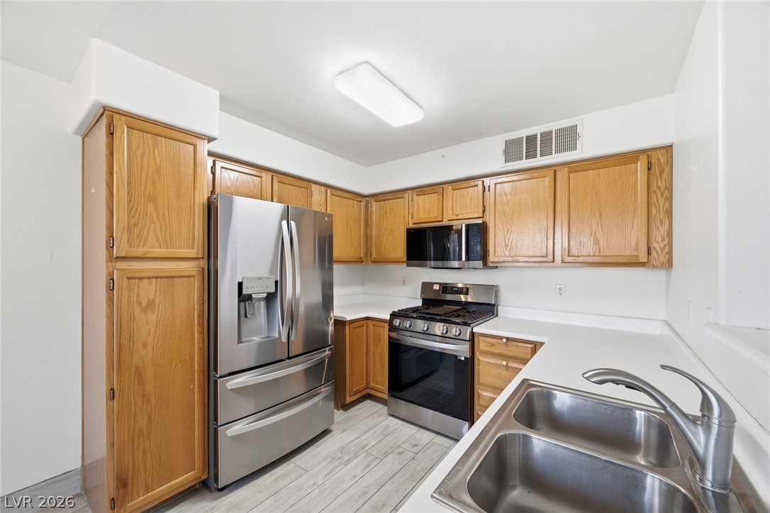 Photo 12 of 27, 3425 E Russell Road #154