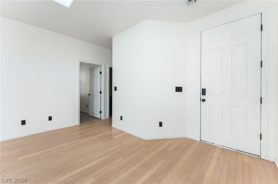 Photo 5 of 8512 Sweet Cedar Avenue