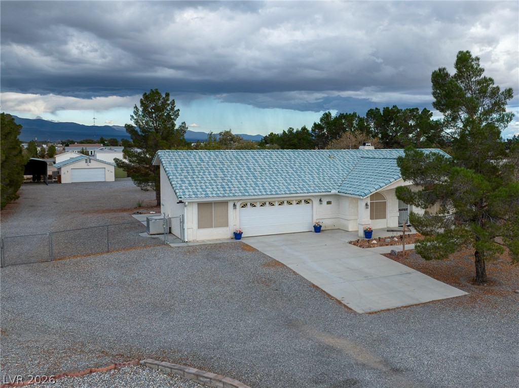 Photo 3 of 3631 S Tumbleweed Avenue