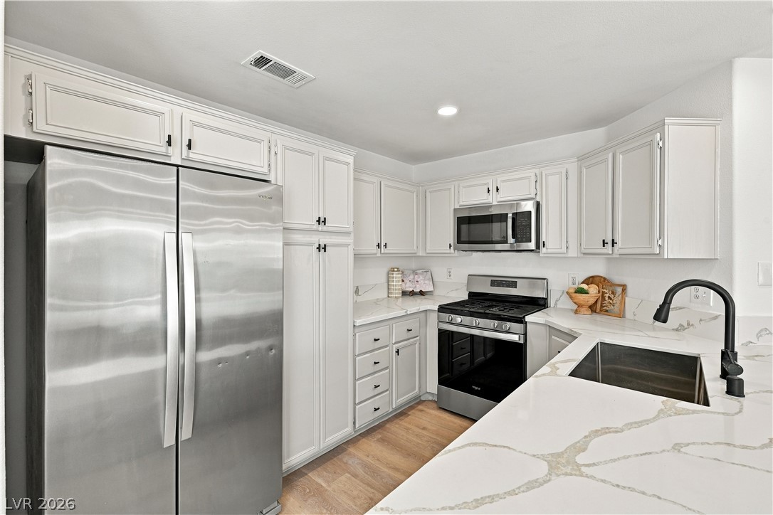 Photo 9 of 47, 7528 Fencerow Street