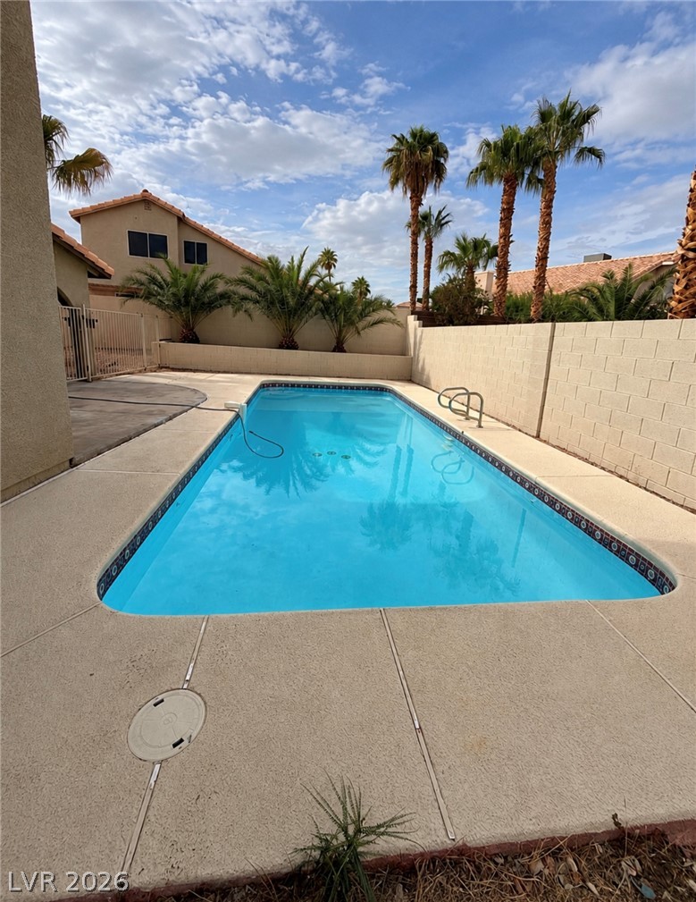 909 Sparrow Court, Henderson